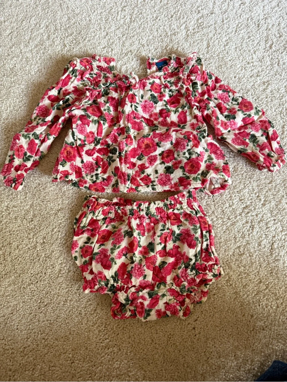 Lot of 6-12M Clothes